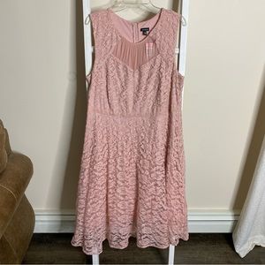 Torrid NWT Party Dusty Pink Lace Mesh Dress. Size 16.